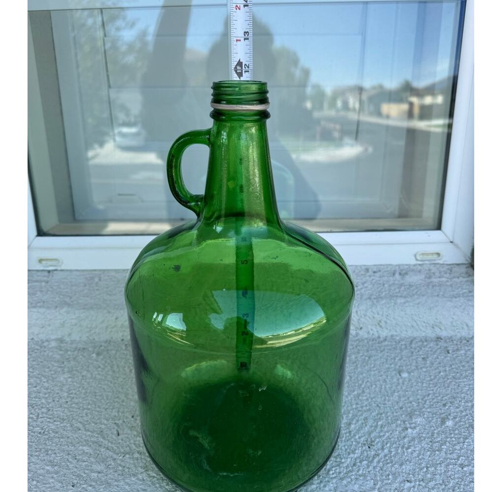 vintage green glass one-gallon jug with a small finger-loop handle 70s decor - Picture 6 of 6